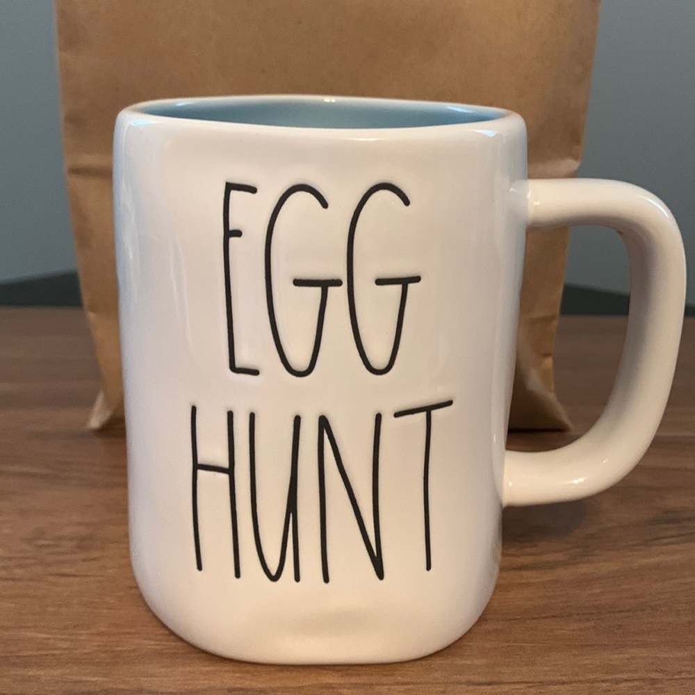 Rae Dunn “Egg Hunt” double-sided mug 🥚🐰
